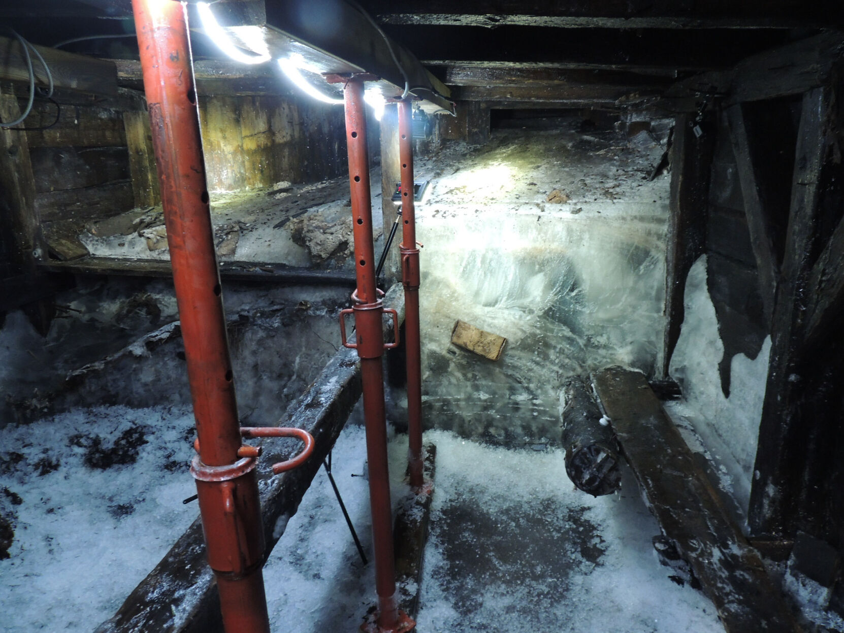 Cave shelter